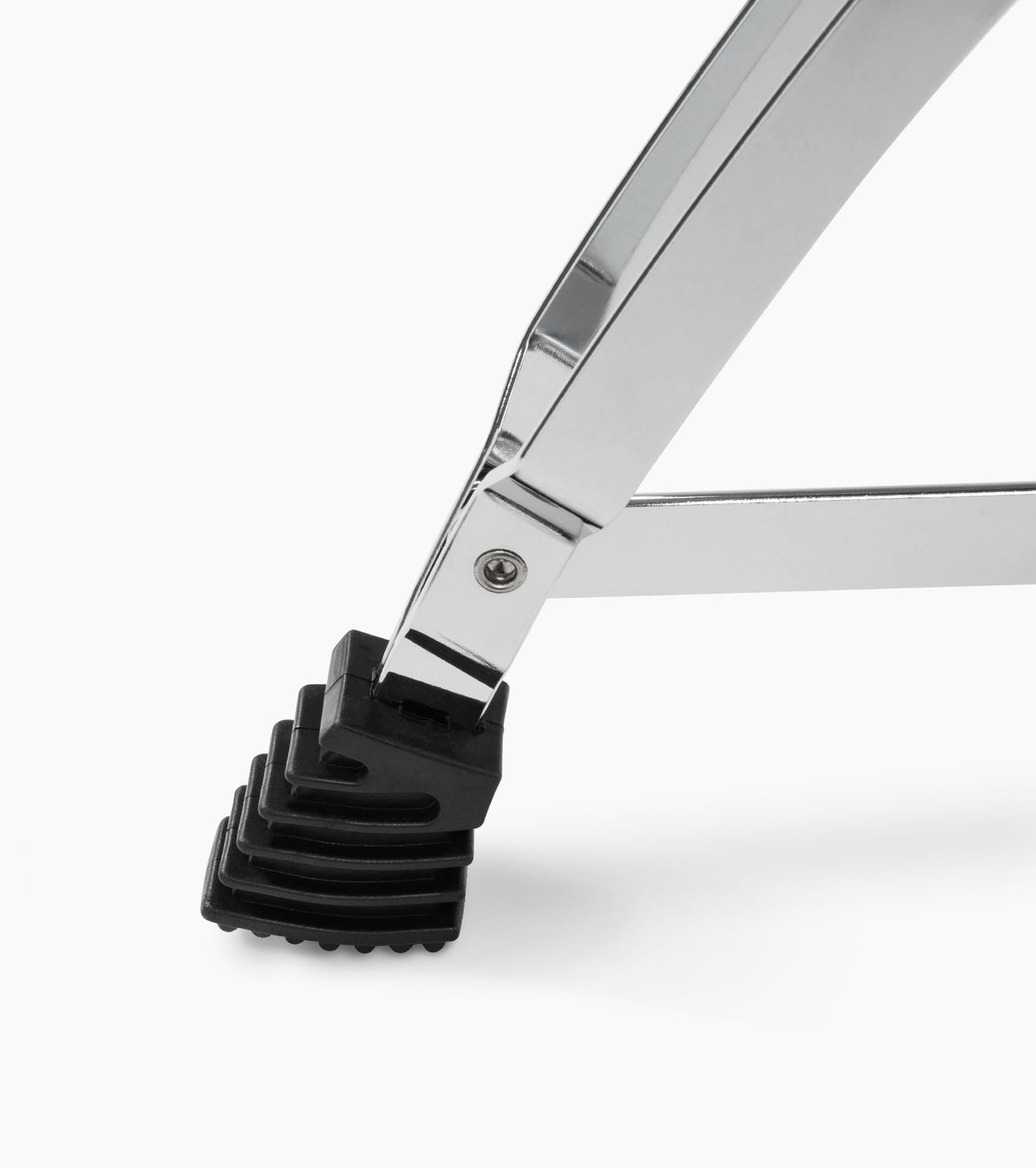 close-up of drum throne nonslip feet