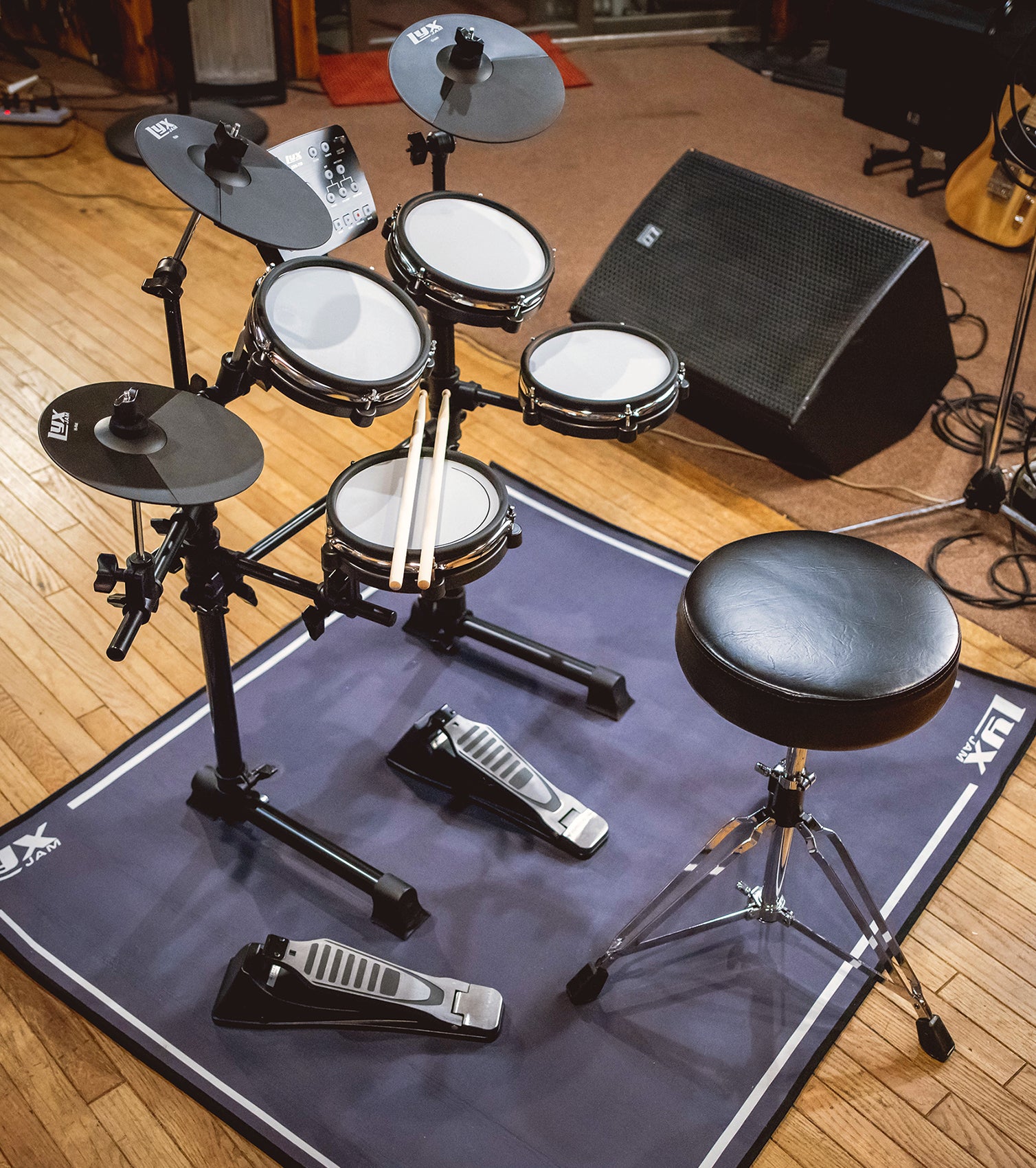 LyxJam Electronic Drum Kit with Drum Throne - Lifestyle 