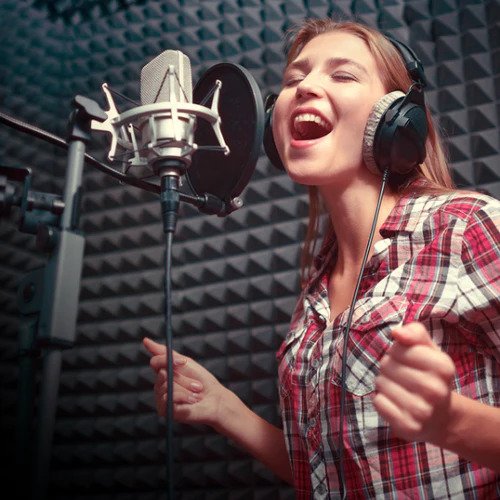Woman singing into a LyxPro microphone 